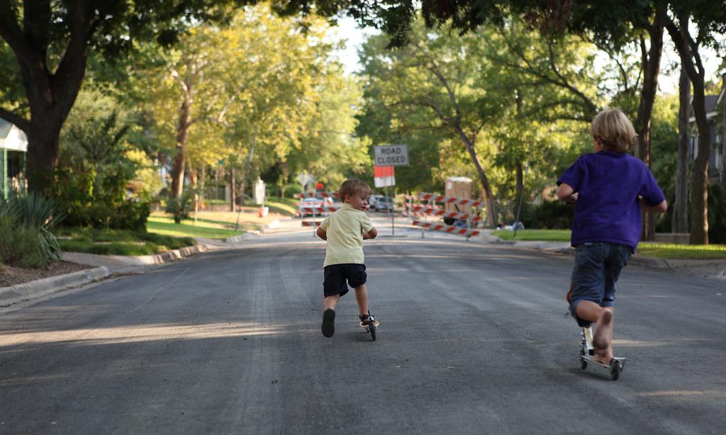 Austin Programs Connect Parents With Free Classes and Community Support